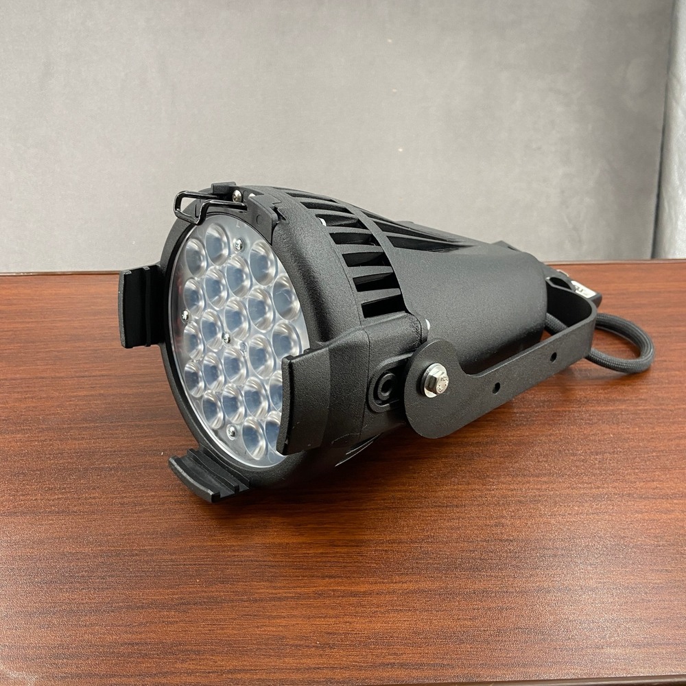 ETC Desire D22 Studio HD LED Track Light Luminaire Black Architectural Stage